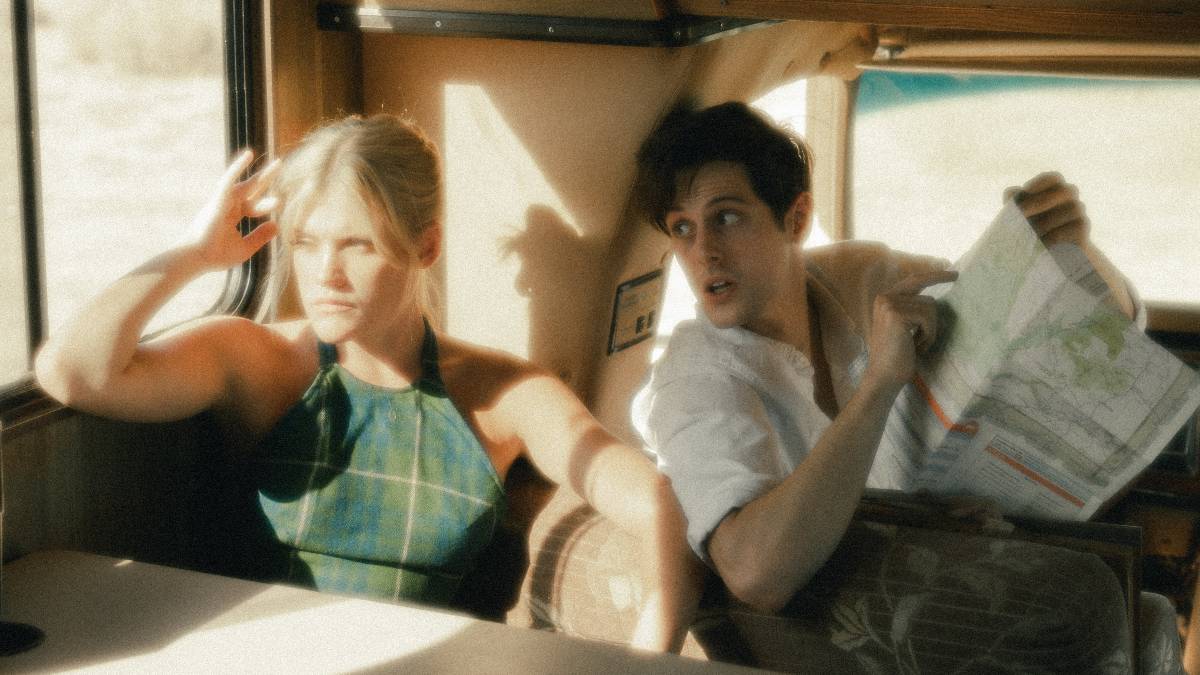 
8 Clear Indicators That Your Relationship Is Spinning Out Of Control
