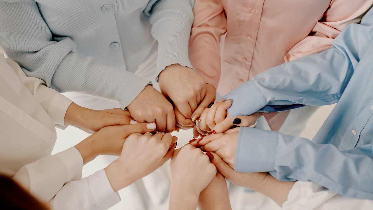 3 Social Groups That Can Supercharge Your Life
