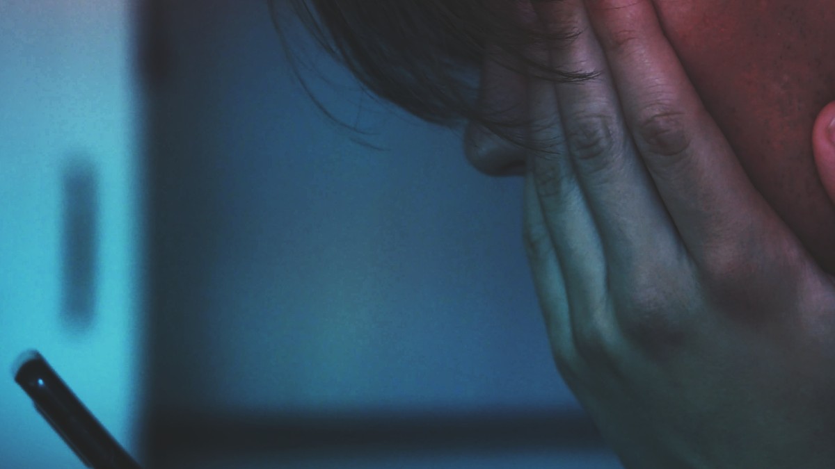 
3 Reminders To Never Dig Into Your Partner's Past On Social Media
