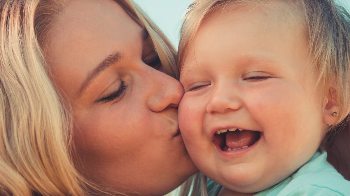 
a happy mom and kid free from the rules of perfect motherhood
