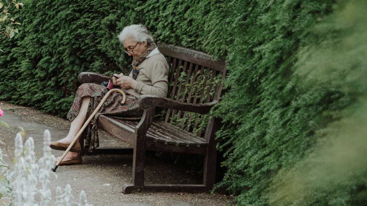 
a-lonely-older-woman
