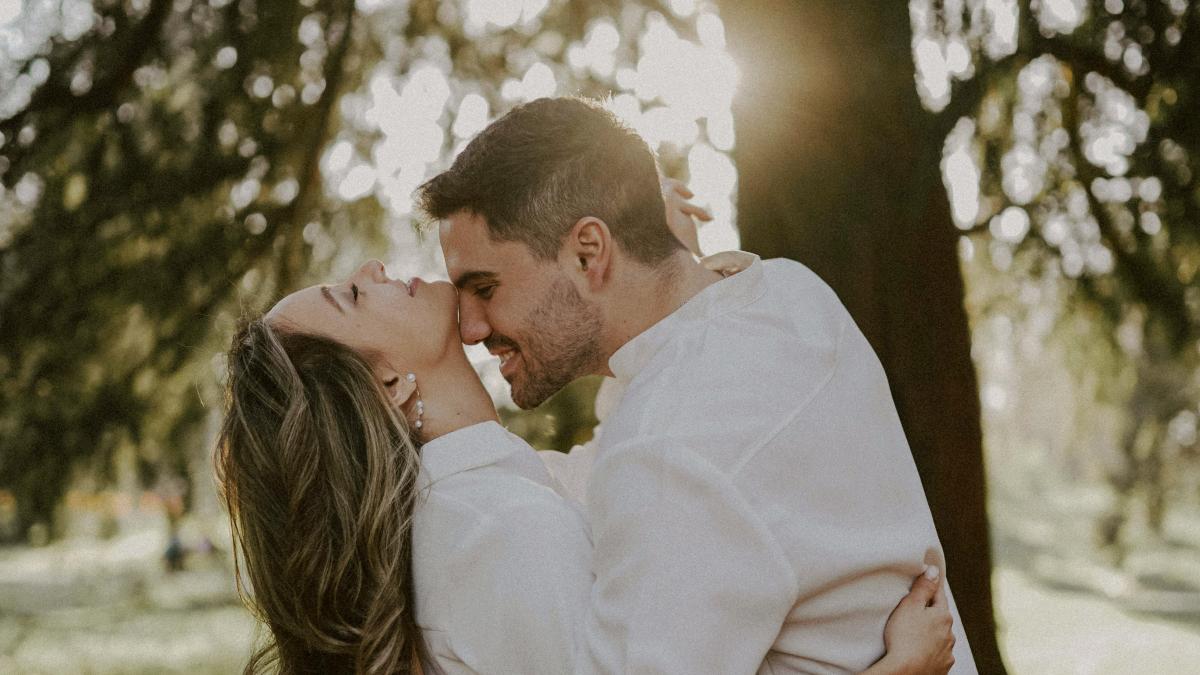 ‘Sweet Words’ Or ‘Sweet Actions?’ New Research Reveals Gender Differences In Romantic Preferences