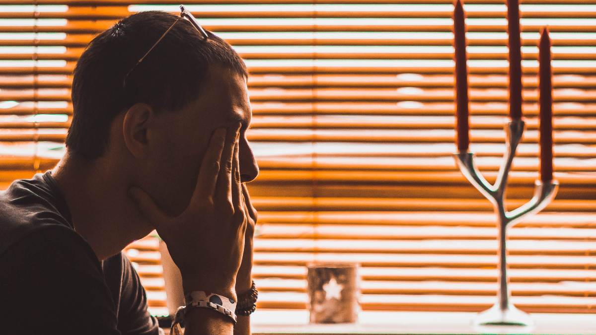 
Battling Dating Fatigue? A Therapist Gives 3 Tips To Bring The Excitement Back
