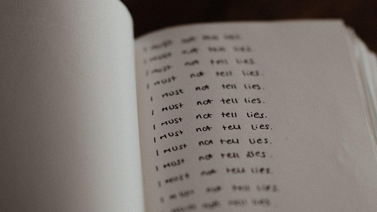 
a notebook full of the thoughts of a pathological liar who cannot stop even when they want to
