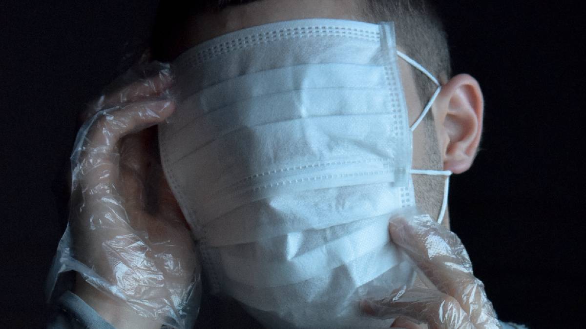 A Person's Risk Tolerance Predicts How Scared They Are Of Covid-19