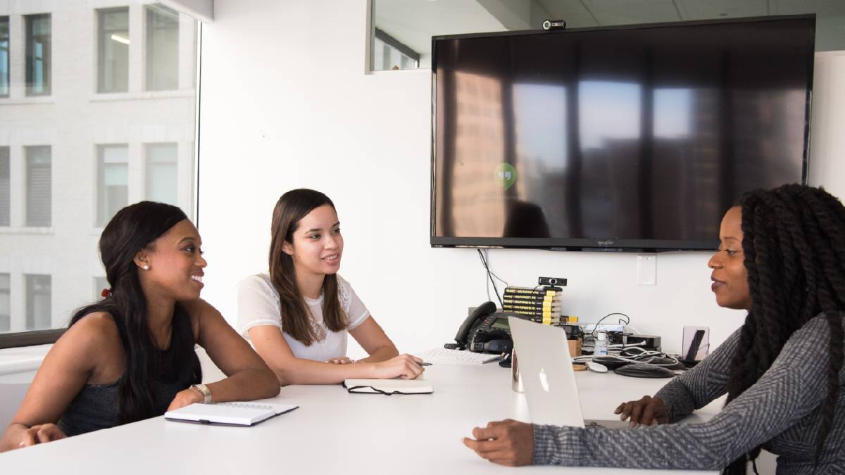 
Is Your Social Class Negatively Affecting Your Job Search?
