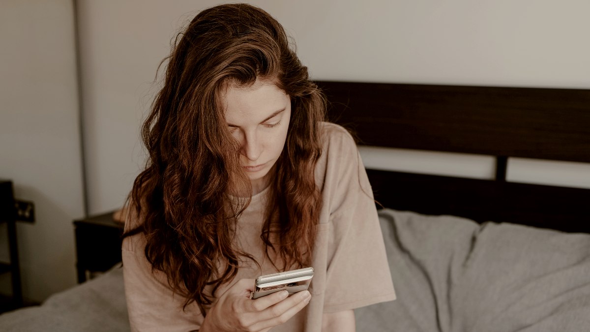 1 Simple Shift Gen Z Is Using To Break Free From Doomscrolling