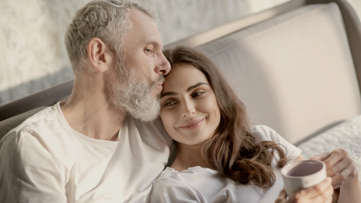 3 Hurdles Of Age-Gap Love