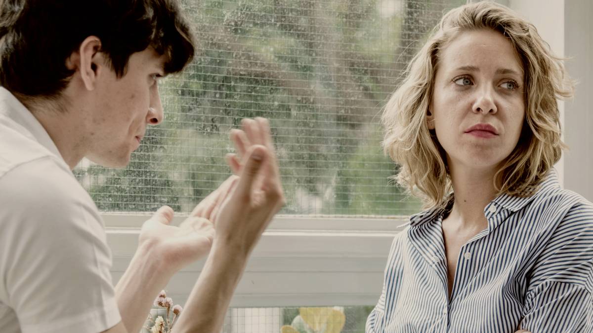 
Couple having an argument at the cafe by Curated Lifestyle
