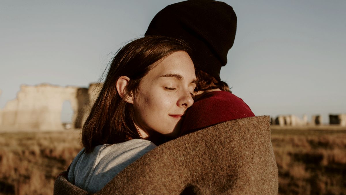 1 Simple Grounding Trick To Instantly Calm Your Mind