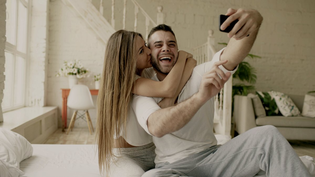 3 Reasons We Love Showing Off Our Relationships Online