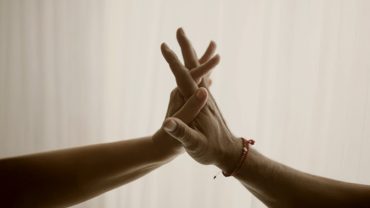 3 Signs Of Covert Control In Relationships