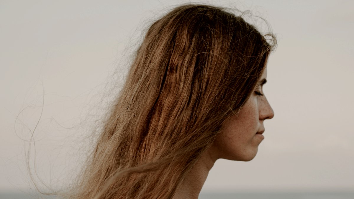 3 Clues Your People-Pleasing Is Rooted In Trauma