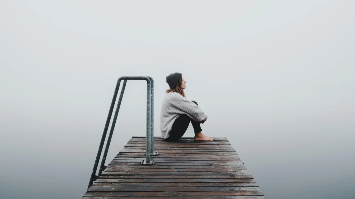 2 Reasons Intelligent People Face Higher Loneliness