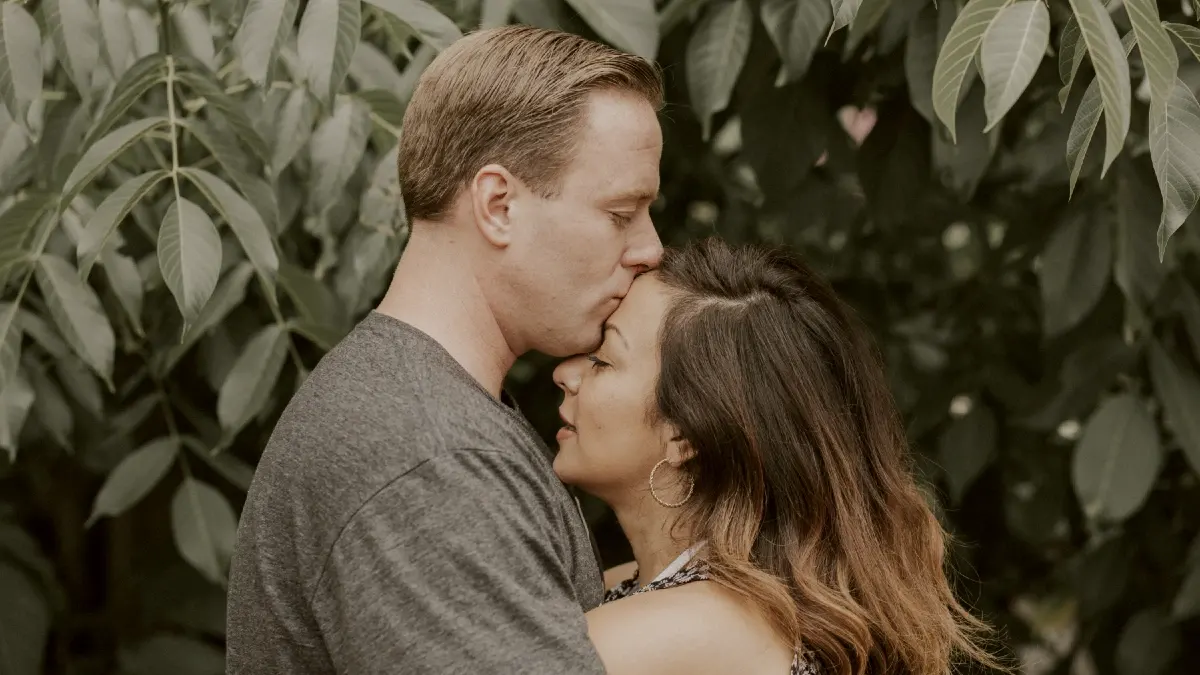 3 Reasons We Replace Daily Intimacy With Big Moments image