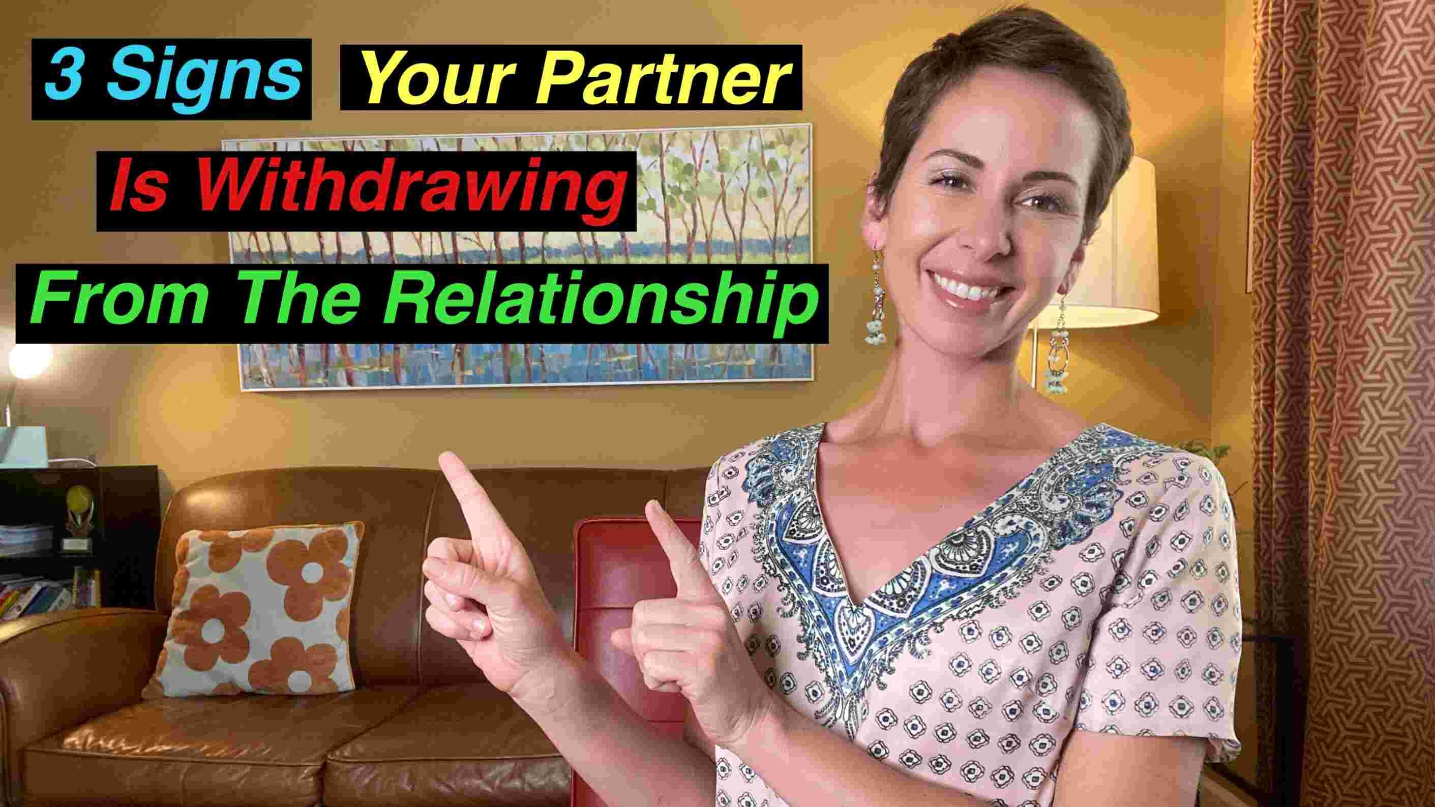 
Jourdan Travers, LCSW talks about what to do when you feel that your partner is pulling away
